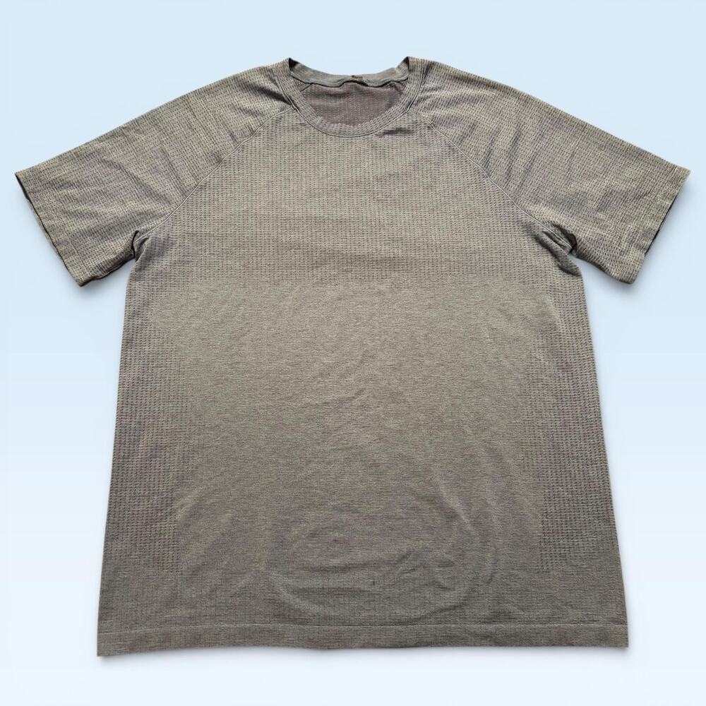 Lululemon Shirt Mens XL Blue Metal tech Short Sleeve Raglan Athletic Performance